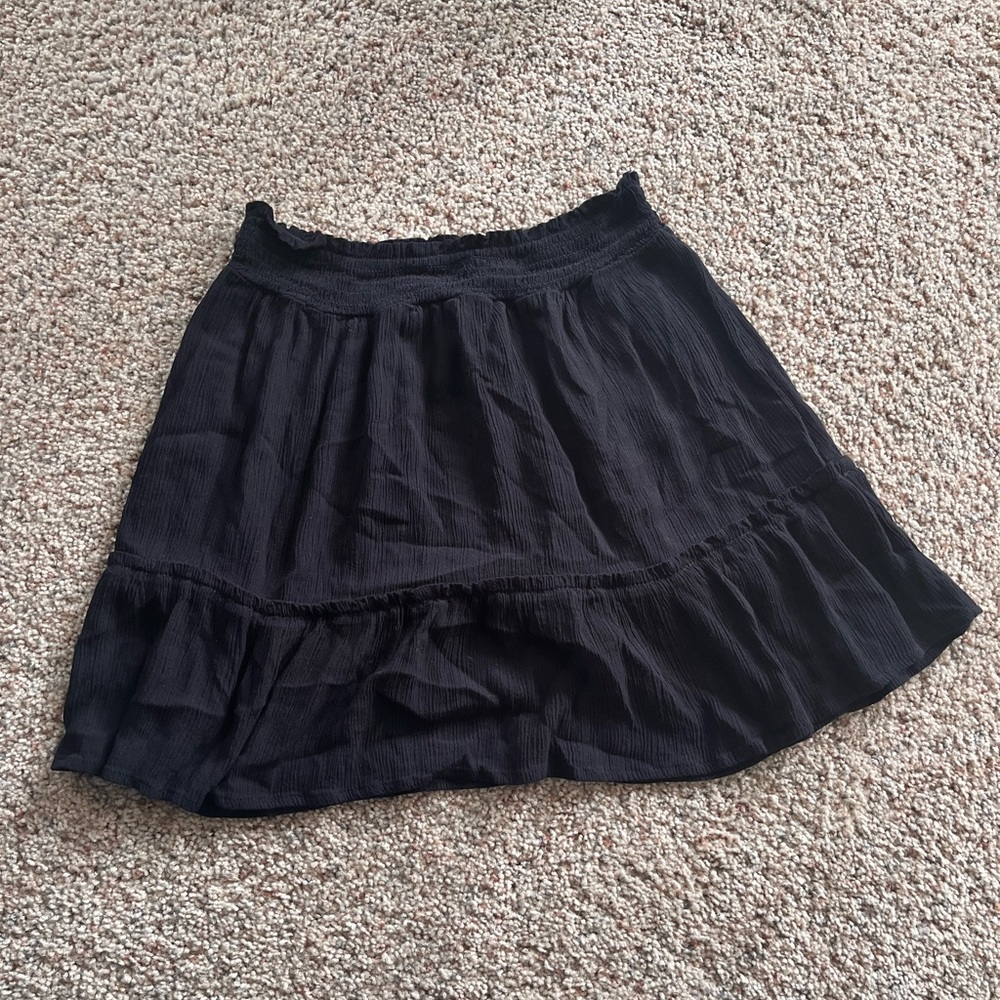 highwaisted black flowy skirt